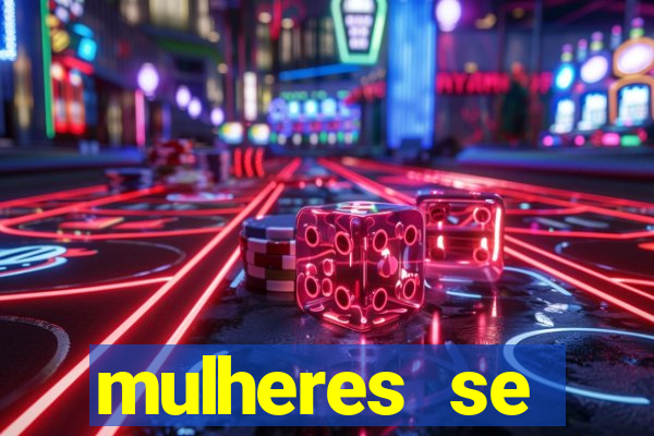 mulheres se exibindo ao vivo