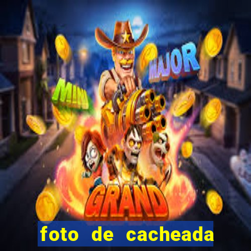 foto de cacheada no espelho